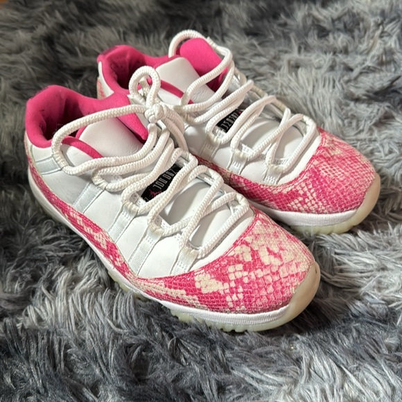 Wmns Air Jordan 11 Retro Low 'Pink Snakeskin' - Picture 2 of 4
